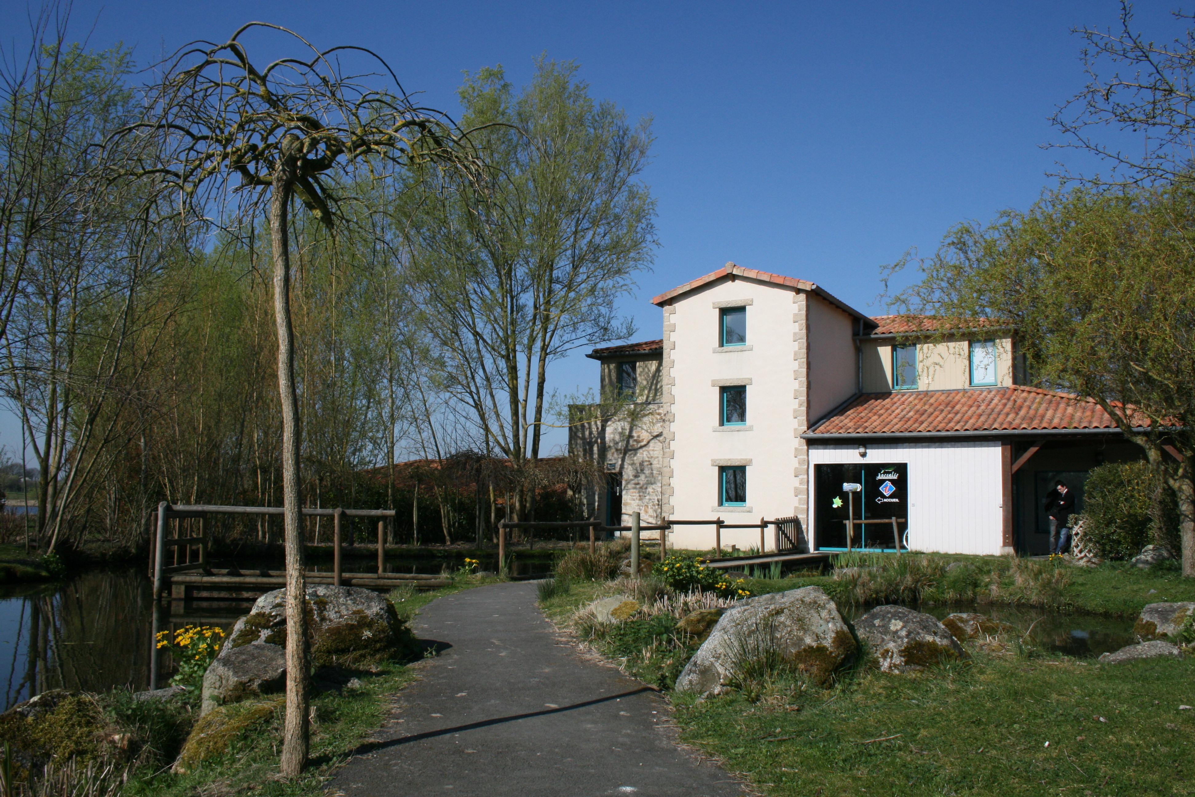 Terres De France - Natura Resort Pescalis Moncoutant Exterior foto