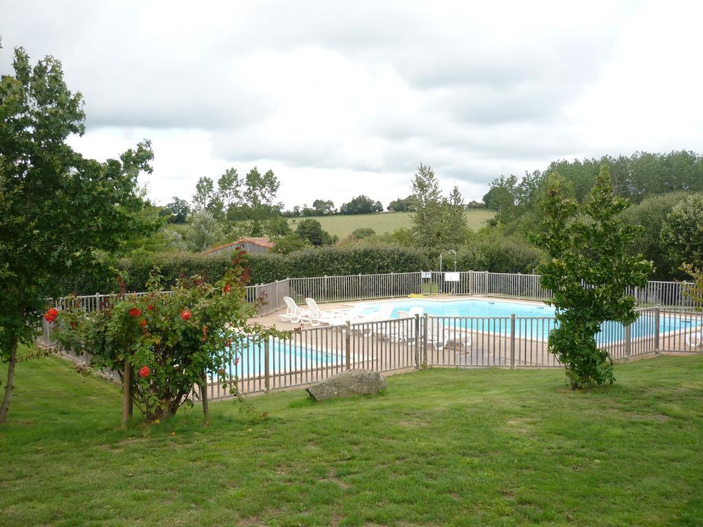 Terres De France - Natura Resort Pescalis Moncoutant Exterior foto